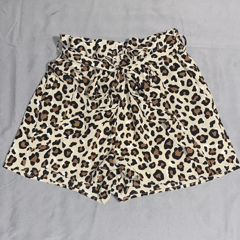 Altar'd State Leopard Cheetah Animal Print Pull-on Shorts Belted xSmall‎